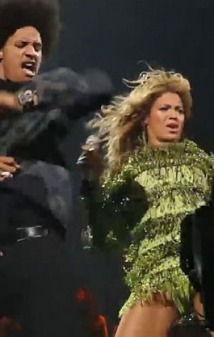 Beyonce displays naked body - Nude and Sexy photos